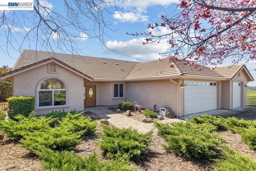 1105 Paradise Peak Rd, Valley Springs, CA 95252 - #2