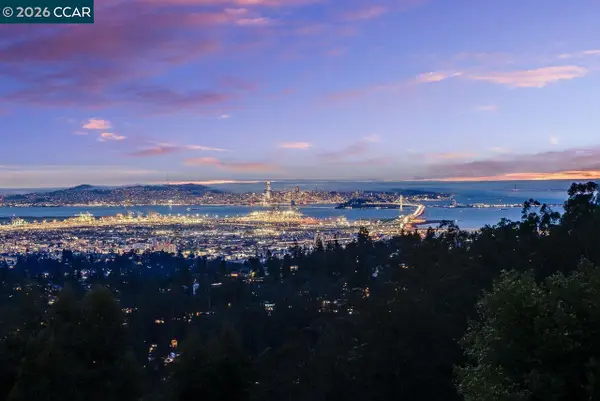 7075 Elverton Dr, Oakland, CA 94611