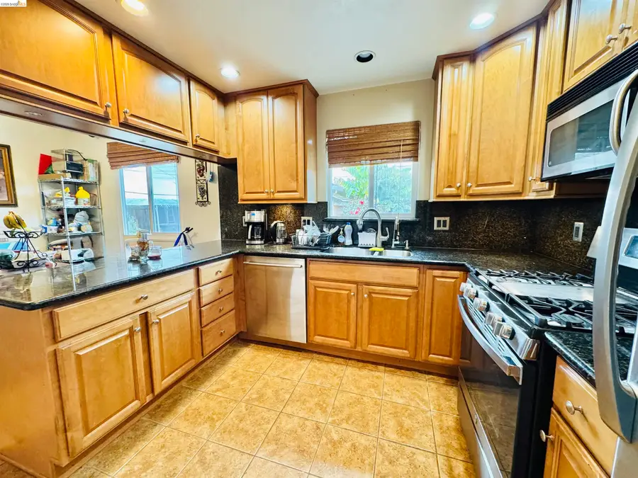 40 E Harper St, Stockton, CA 95204 - #2