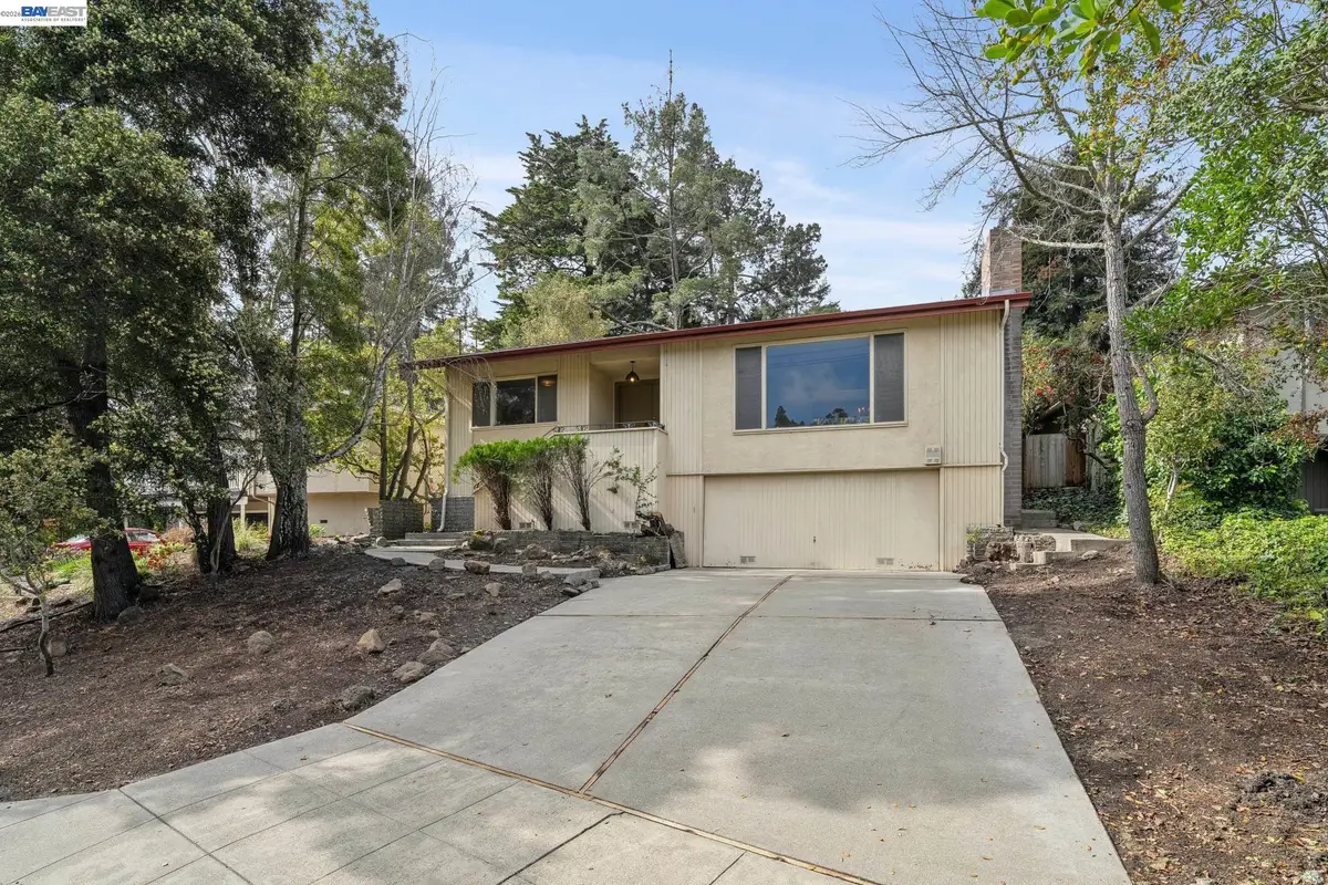 2033 Trafalgar Pl, Oakland, CA 94611 - #1