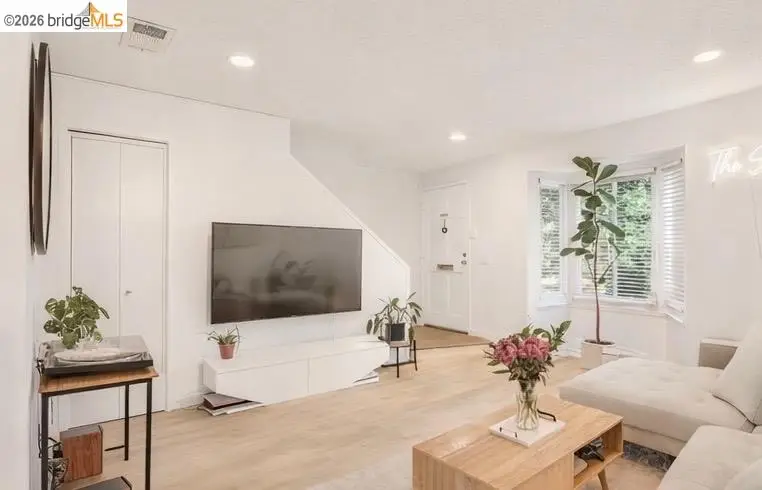 1260 Pine Creek Way #I, Concord, CA 94520 - #2