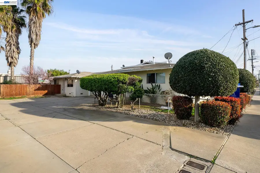 1384 Berry Ln, Brentwood, CA 94513 - #2