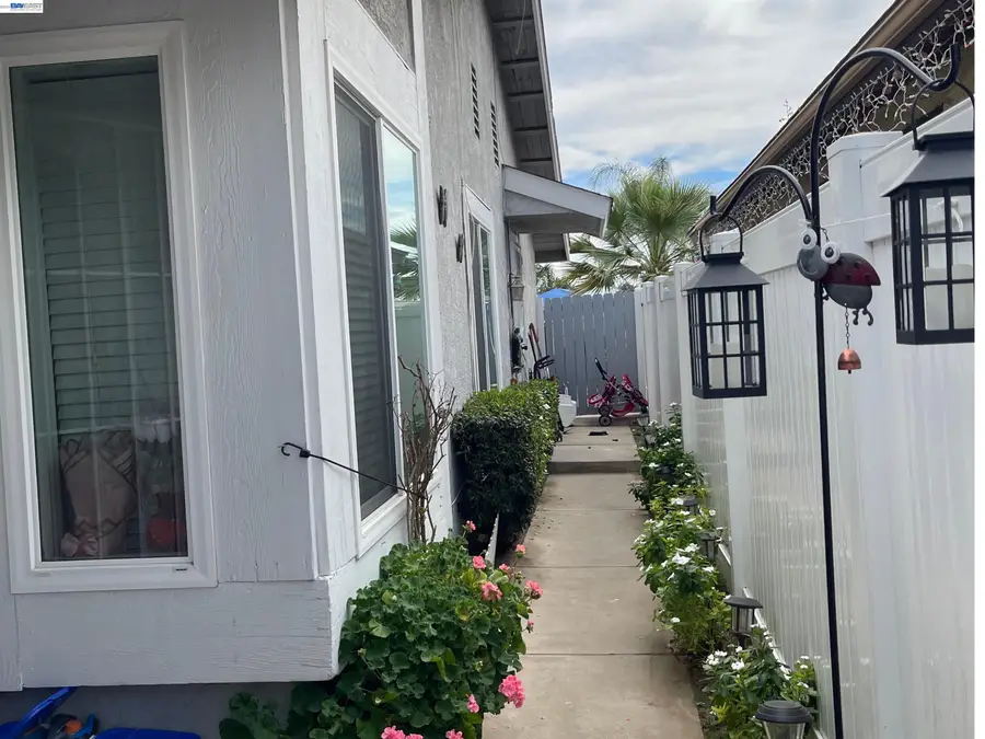 23825 Betts Pl, Moreno Valley, CA 92553 - #2