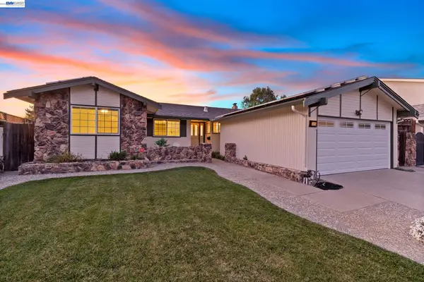 3325 Hudson Pl, Fremont, CA 94536