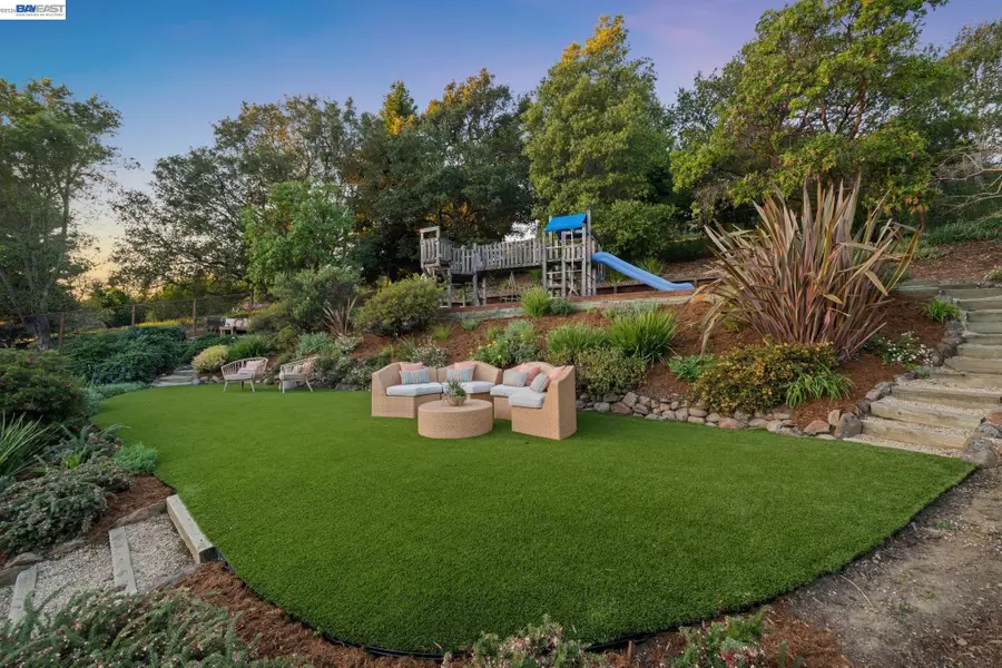 942 Aquarius Way, Oakland, CA 94611 - #3