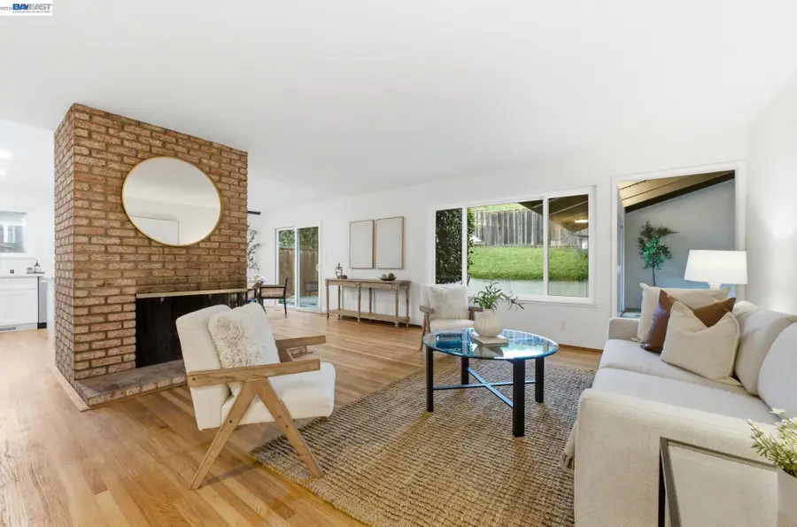 4534 Newhaven Way, Castro Valley, CA 94546 - #2