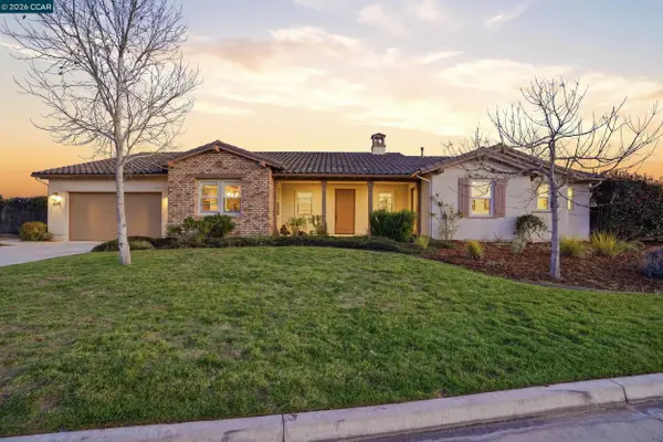 372 Falcon Crest Dr, Lompoc, CA 93436