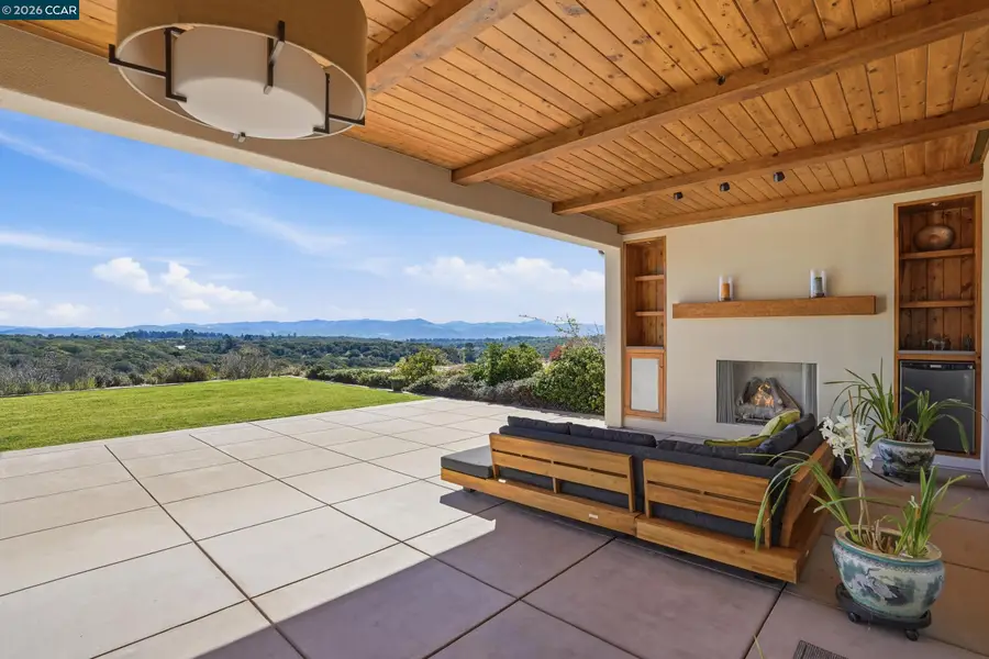 372 Falcon Crest Dr, Lompoc, CA 93436 - #3