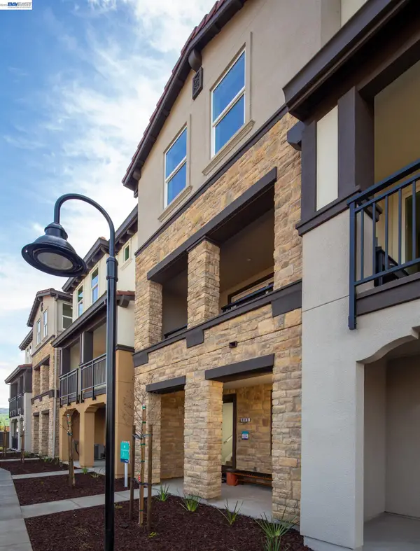 913 More Lane #1304, Morgan Hill, CA 95037