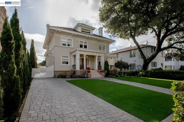 2056 Santa Clara Ave, Alameda, CA 94501