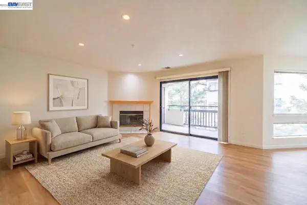 21103 Gary #318A, Castro Valley, CA 94546