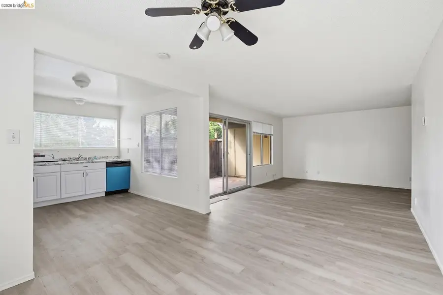 355 Parkview Ter #D1, Vallejo, CA 94589 - #3