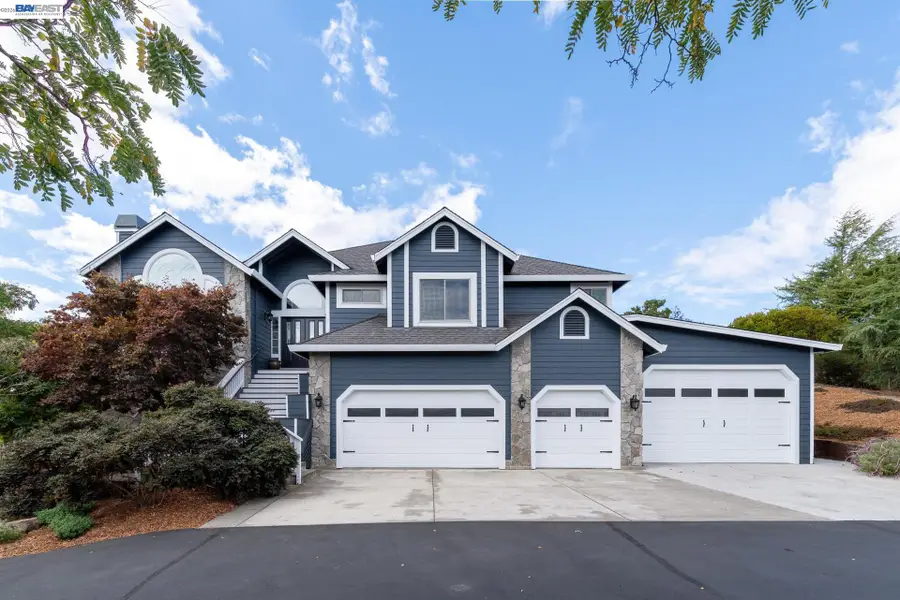 228 Stowring Rd, Petaluma, CA 94952 - #2