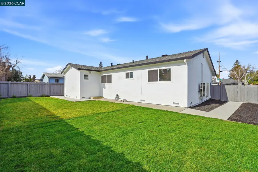 1630 Nicholas Dr, Concord, CA 94520 - #3
