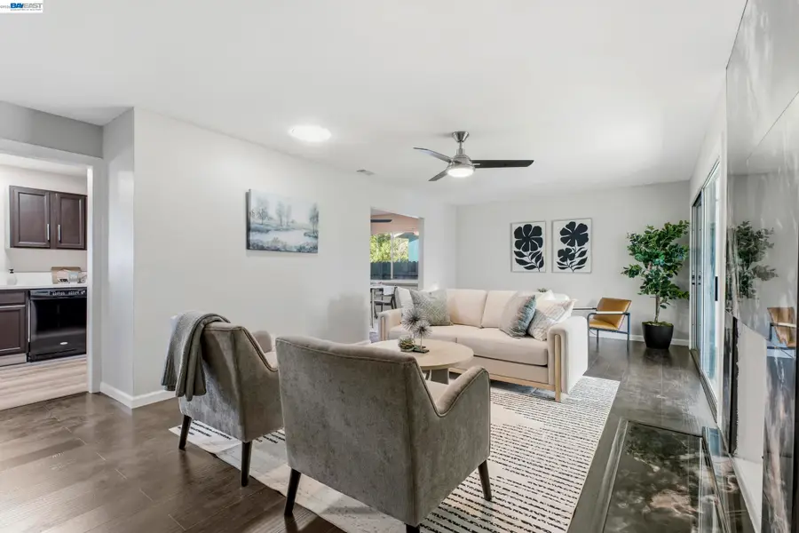 6613 Demaret Drive, Sacramento, CA 95822 - #3