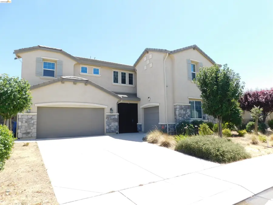 1090 Lavender St, Manteca, CA 95337 - #2