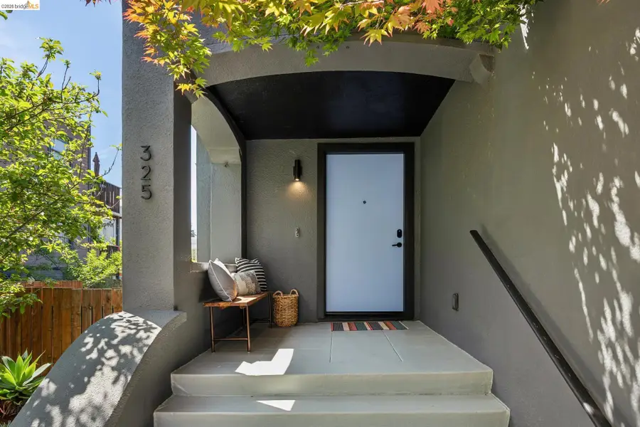325 49th St, Oakland, CA 94609 - #3