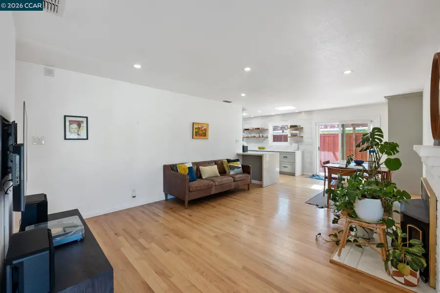 2420 Doidge Ave, Pinole, CA 94564 - #3