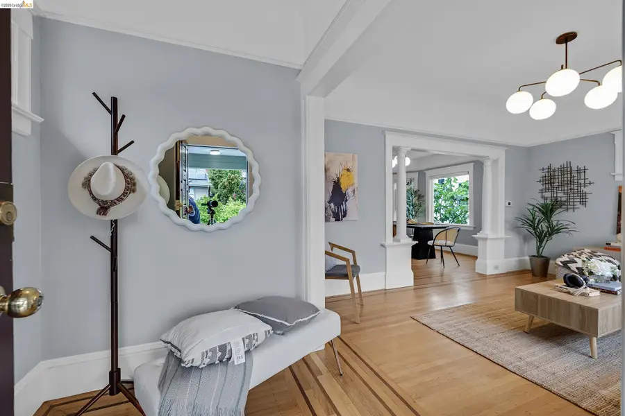 345 49th Street, Oakland, CA 94609 - #2