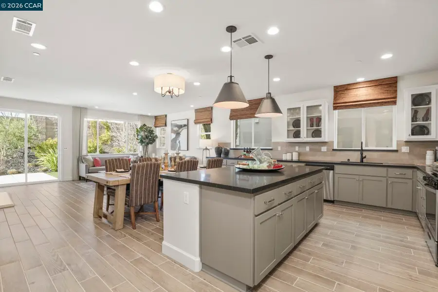 511 Yarrow Street, Fairfield, CA 94534 - #3