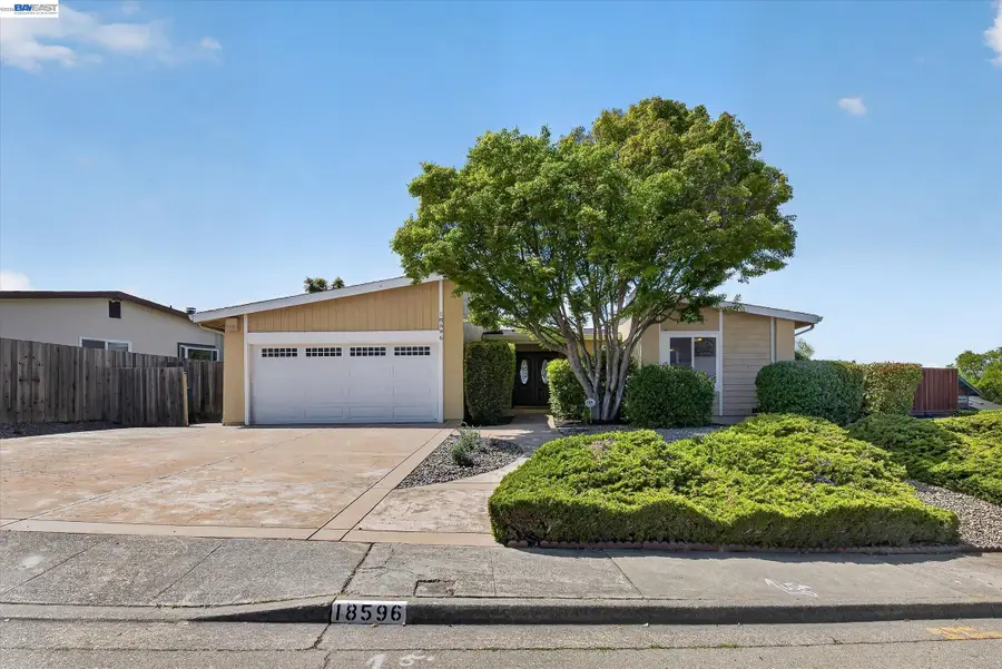 18596 W Cavendish Dr, Castro Valley, CA 94552 - #2