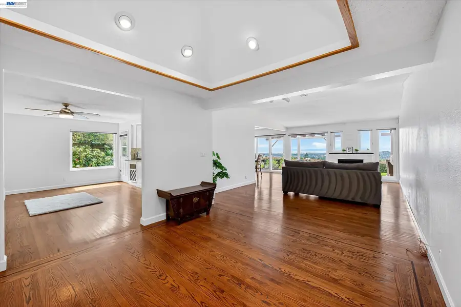 18596 W Cavendish Dr, Castro Valley, CA 94552 - #3