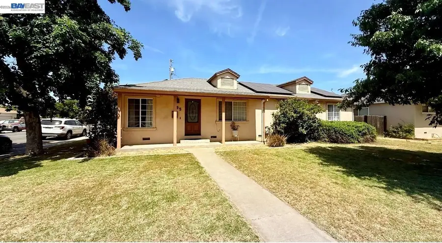 95 W Downs St, Stockton, CA 95204 - #2