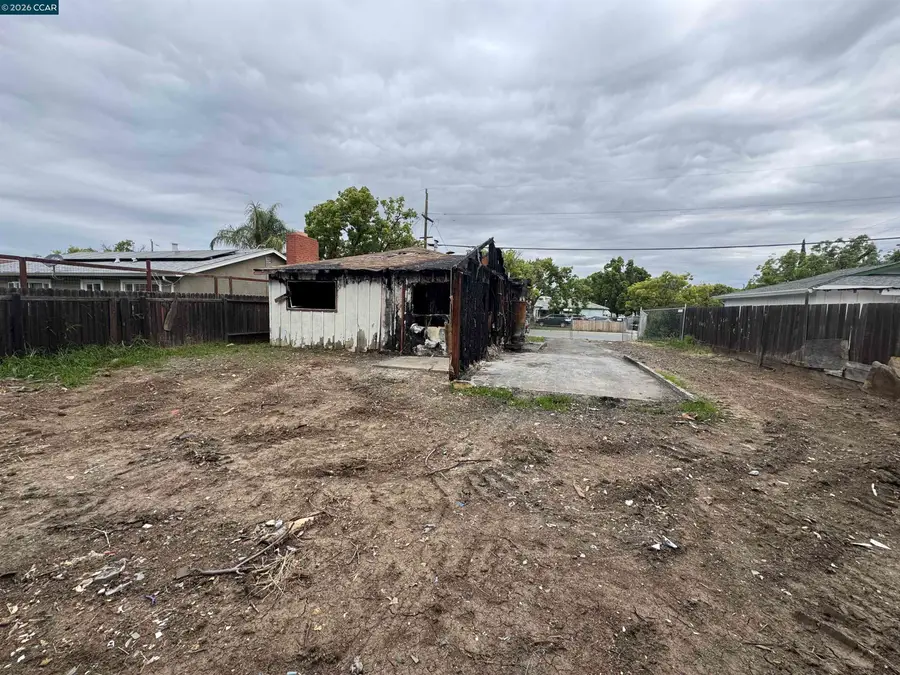 652 School St, Pittsburg, CA 94565 - #2