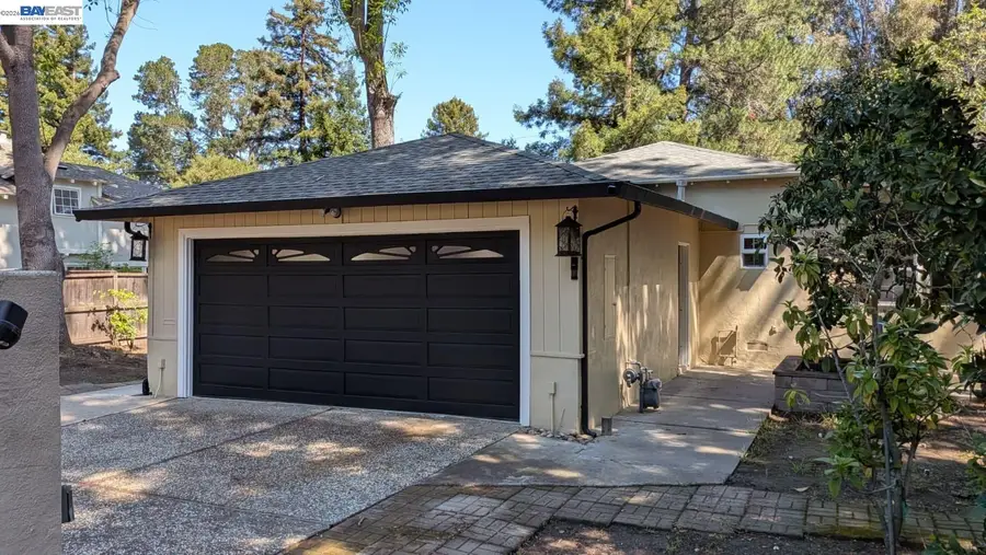 97 Belleau Ave, Atherton, CA 94027 - #3