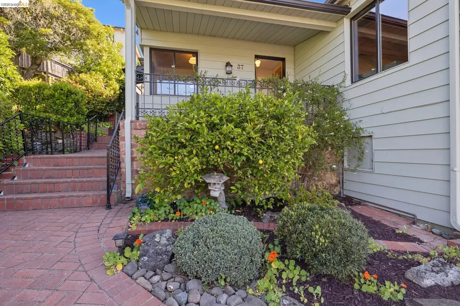 37 Kenyon Ave, Kensington, CA 94708 - #2