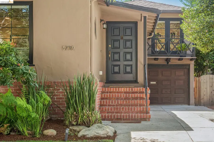 5739 Presley Way, Oakland, CA 94618 - #2
