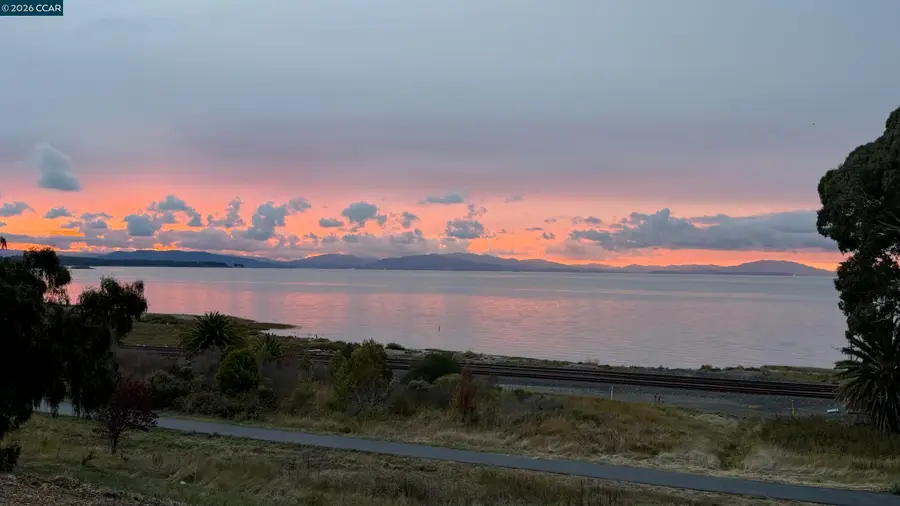 1018 Promenade St., Hercules, CA 94547 - #3