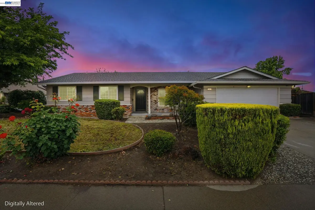 311 Huntington Dr, Antioch, CA 94509 - #1