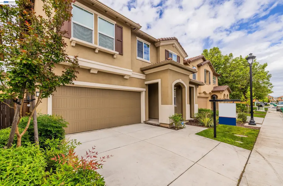 60 Molveno Dr, Stockton, CA 95209 - #2