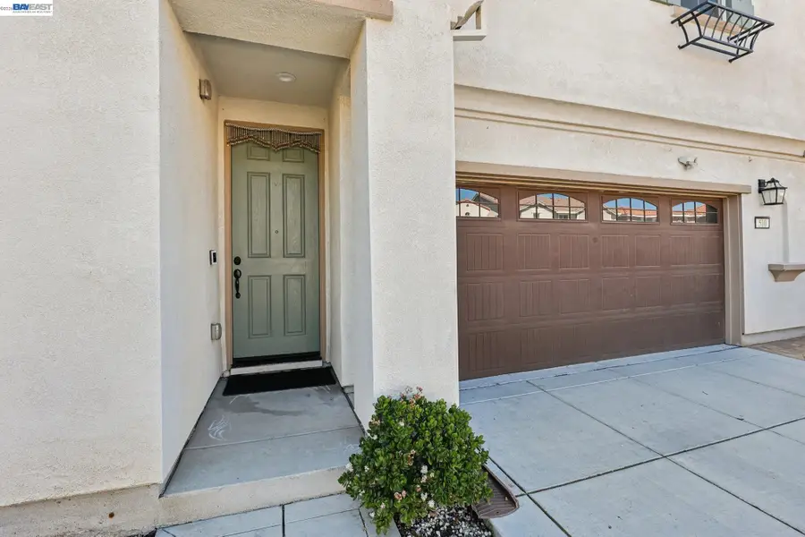 510 E Albertina Ave, Mountain House, CA 95391 - #2