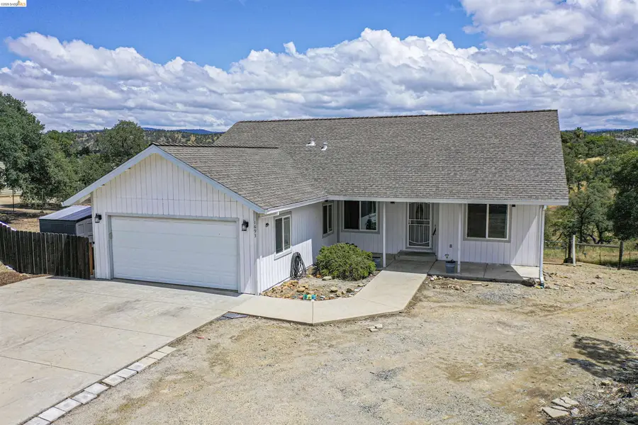 1693 Carmelita Ln, La Grange, CA 95329 - #2
