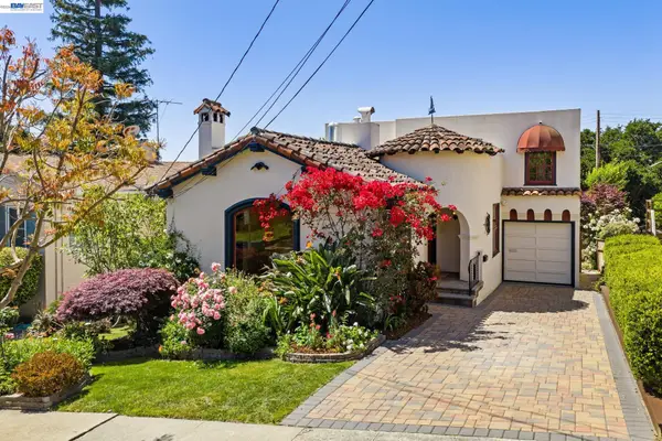 2435 Burlington St, Oakland, CA 94602