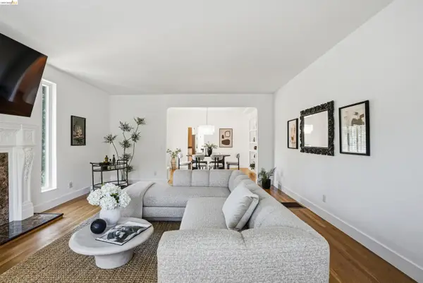 2237 Trafalgar, Oakland, CA 94611