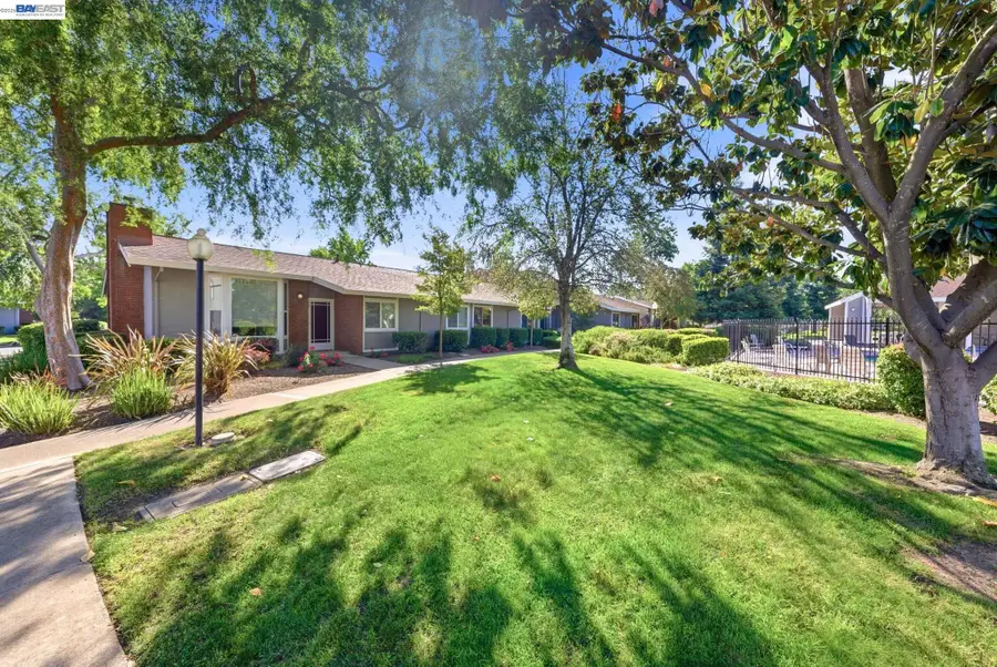 835 Royal Ann Lane, Concord, CA 94518 - #2