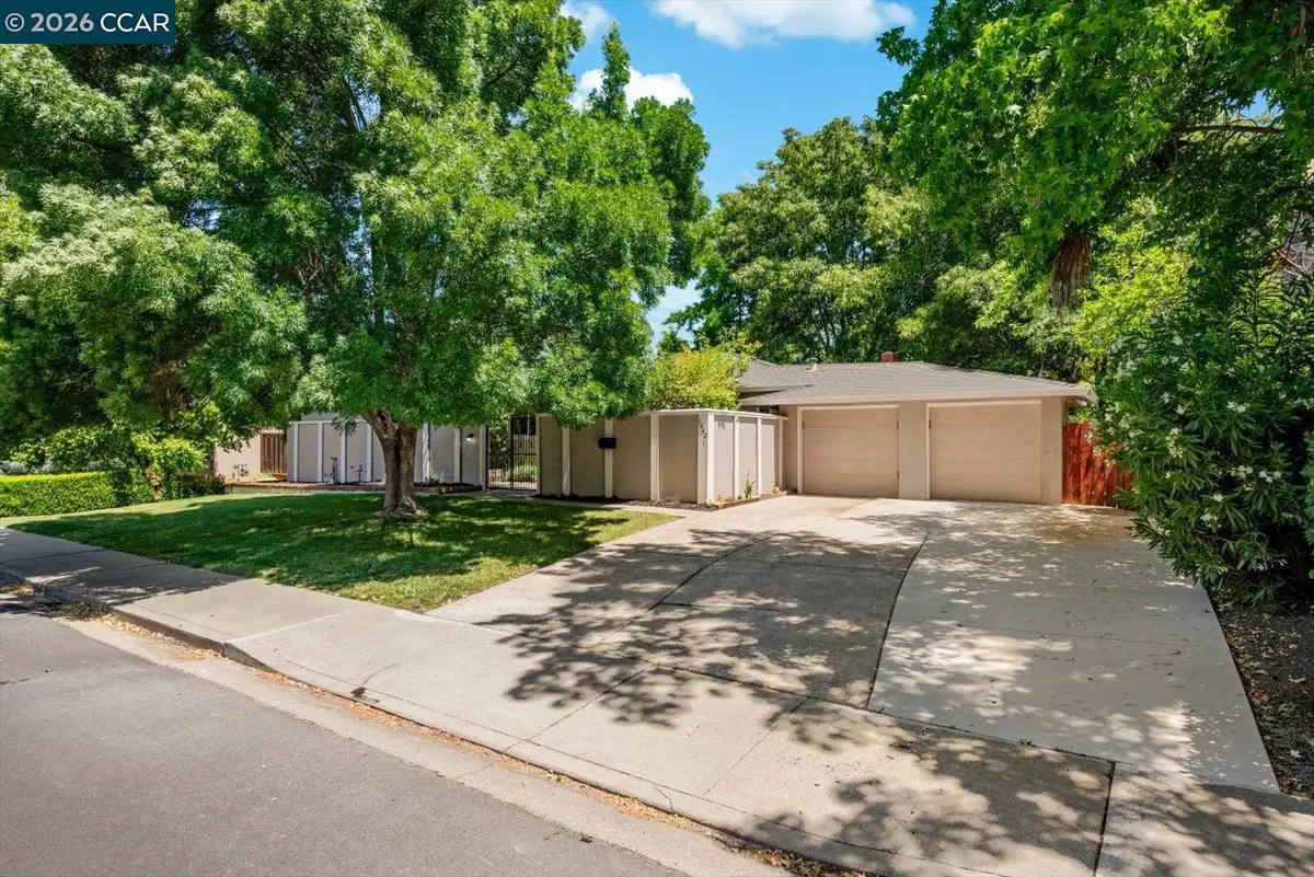 1642 Carriage Dr, Walnut Creek, CA 94598 - #1