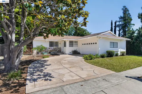 3436 Thunderbird Dr, Concord, CA 94520