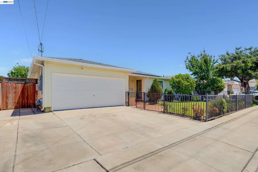 36122 Magellan Dr, Fremont, CA 94536 - #2