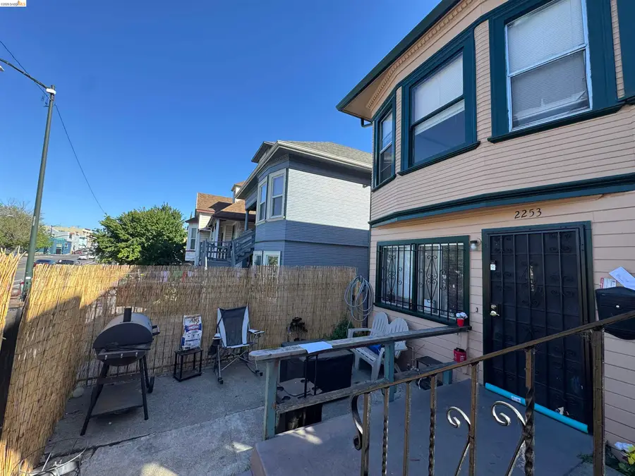2251 Foothill Blvd, Oakland, CA 94606 - #3