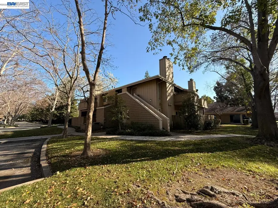 5701 Makati Cir #D, San Jose, CA 95123 - #3