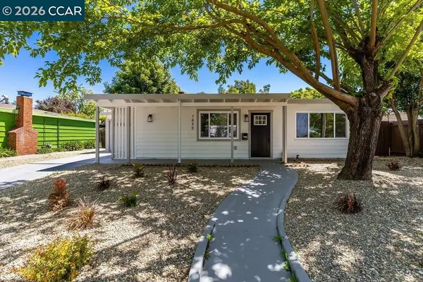 1650 Moraga Dr, Santa Rosa, CA 95404