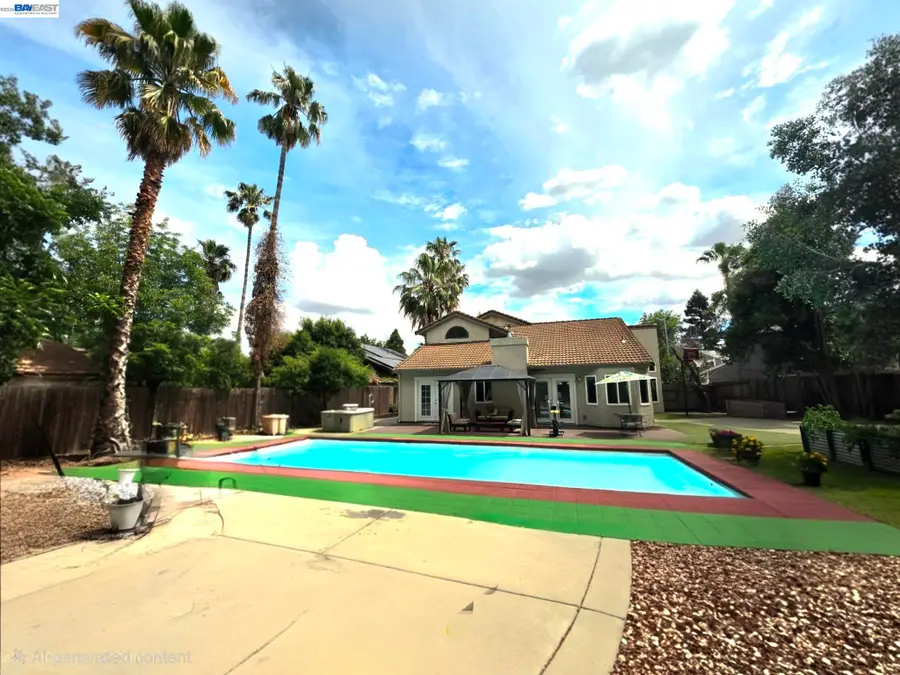212 Marin Ct, Vacaville, CA 95687 - #2