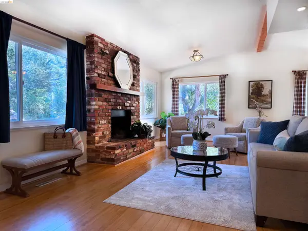 249 Mar Vista Dr, Monterey, CA 93940
