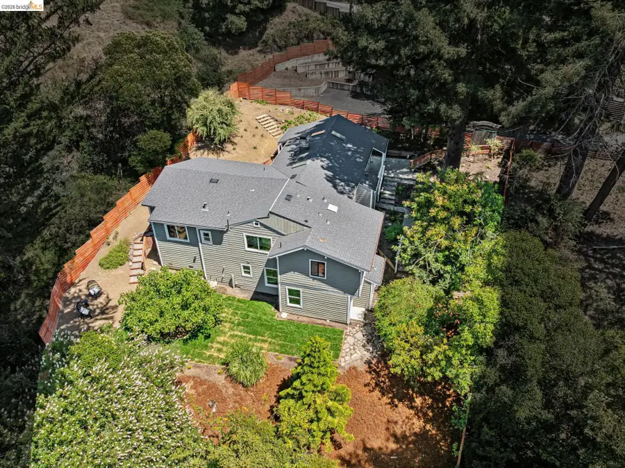 6281 Aspinwall Rd, Oakland, CA 94611 - #2