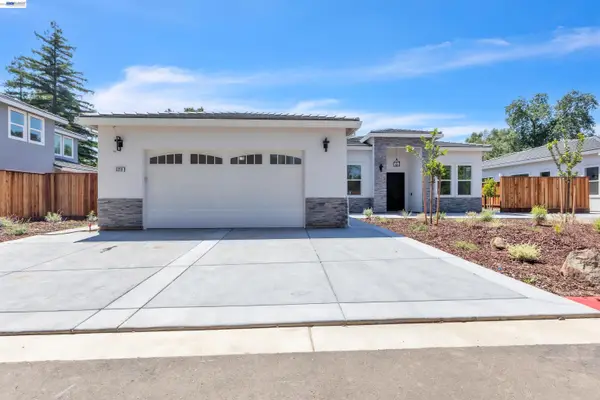 5210 Shirehills Lane, Carmichael, CA 95608
