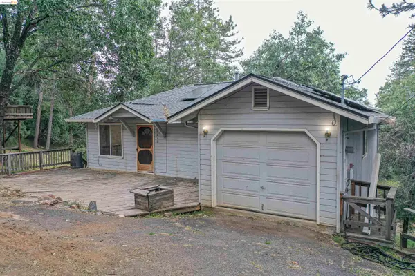 20210 Canyonview Dr, Tuolumne, CA 95379